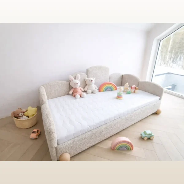 Łóżko dziecięce LEON 180×200 w tkaninie boucle z materacem